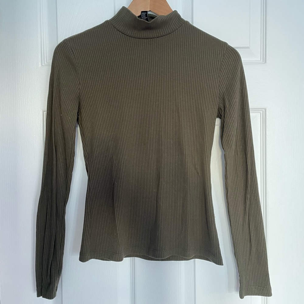 Forever 21 Army Green Longsleeve Turtleneck